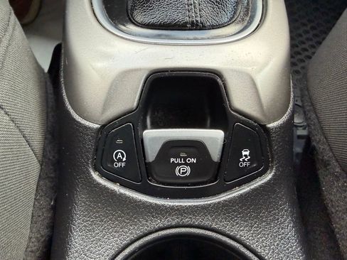 Used 2017 Jeep Compass Sport w/ Cold Weather Group image 26