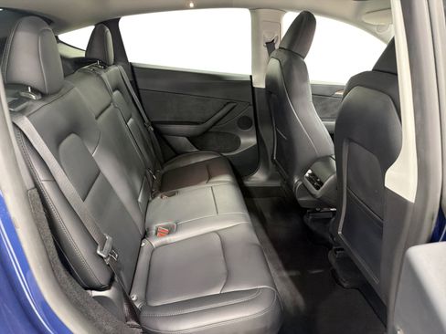 Certified 2023 Tesla Model Y Long Range AWD/4WD image 11