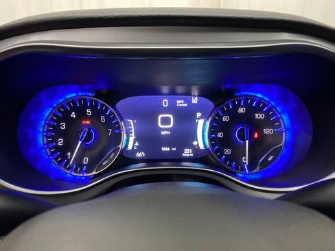 Used 2025 Chrysler Pacifica Limited w/ Uconnect Theater Family Group AWD/4WD image 19