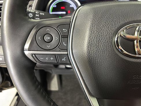 Used 2024 Toyota Camry XLE w/ Navigation Package FWD image 29