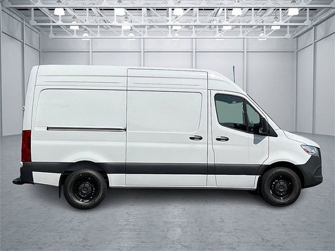 New 2025 Mercedes-Benz Sprinter 2500 image 4