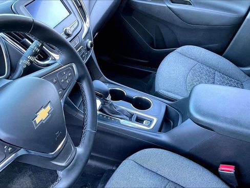 Used 2024 Chevrolet Equinox LT image 17