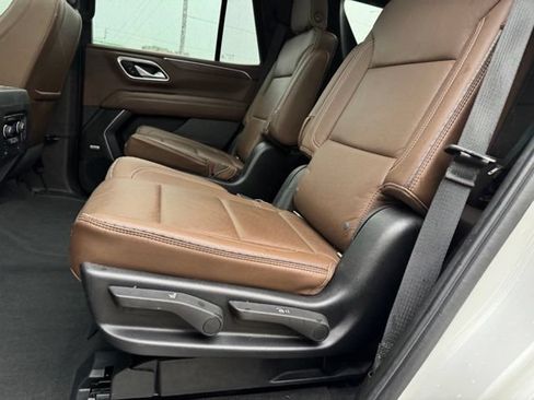 Used 2021 Chevrolet Tahoe High Country AWD/4WD image 11