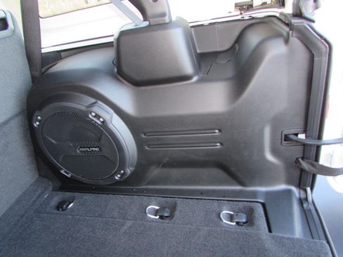New 2026 Jeep Wrangler Unlimited Sahara AWD/4WD image 32
