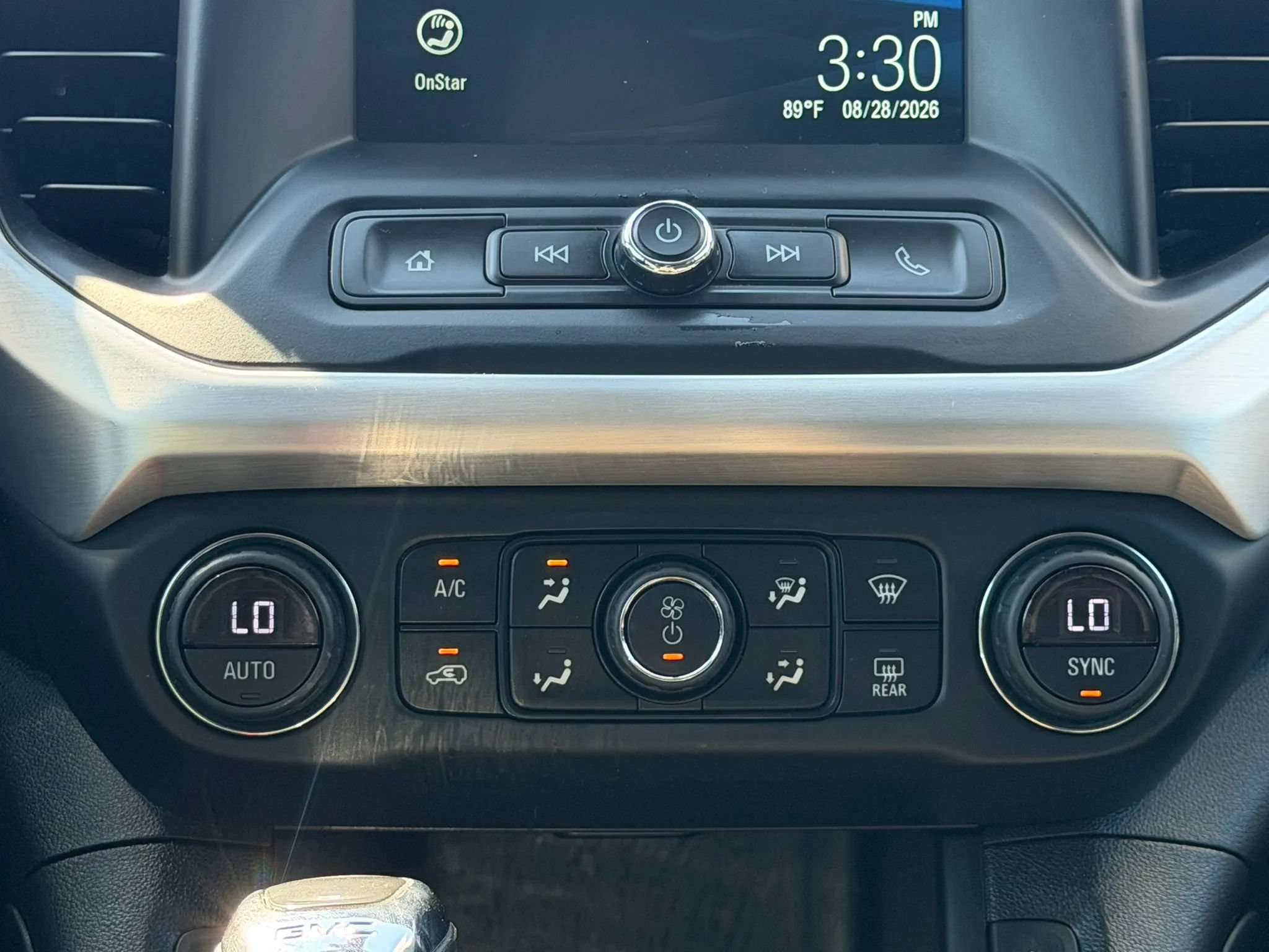 Used 2019 GMC Acadia SLE FWD image 40
