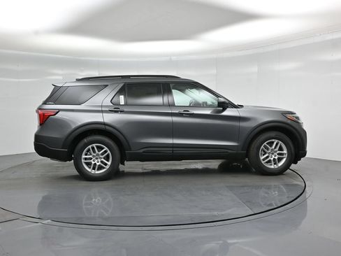 New 2026 Ford Explorer Active RWD image 25