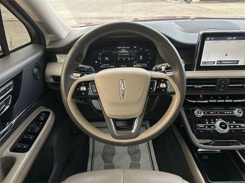 Used 2021 Lincoln Corsair Reserve image 14