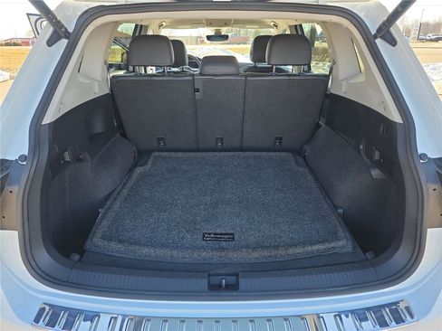 Used 2022 Volkswagen Tiguan SE image 14