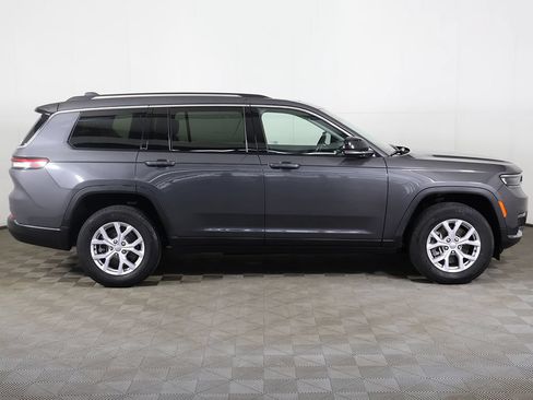 Used 2022 Jeep Grand Cherokee L Limited AWD/4WD image 22
