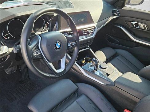 Used 2019 BMW 330i Sedan w/ Driving Assistance Package image 10