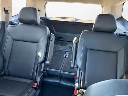 Used 2021 Volkswagen Atlas SEL image 12