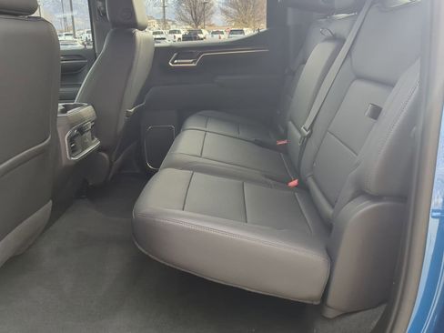 Used 2022 Chevrolet Silverado 1500 LTZ w/ LTZ Premium Package image 23