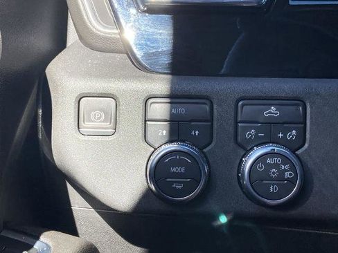 Used 2023 GMC Sierra 1500 Elevation image 14