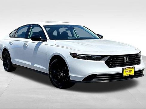 New 2025 Honda Accord SE image 1