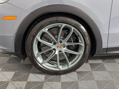 Certified 2026 Porsche Cayenne Turbo GT AWD/4WD image 11
