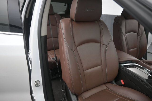 Used 2019 Buick Enclave Avenir w/ Avenir Technology Package AWD/4WD image 21