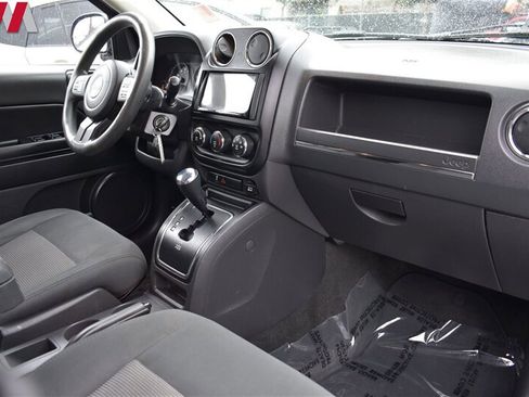 Used 2012 Jeep Compass Sport FWD image 11