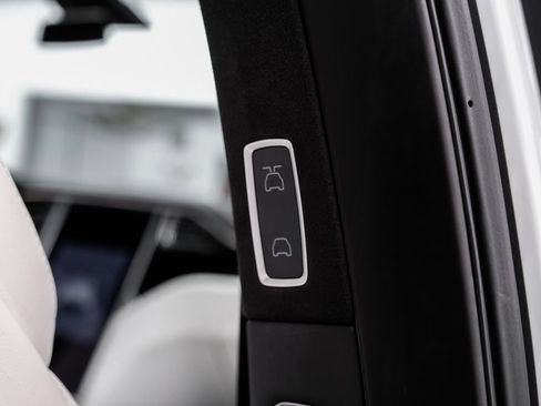 Used 2017 Tesla Model X 75D AWD/4WD image 54