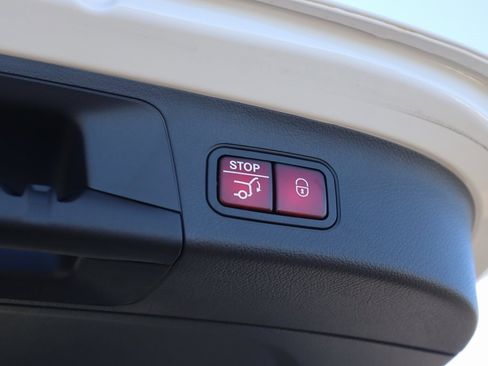 New 2026 Mercedes-Benz GLA 250 4MATIC image 11