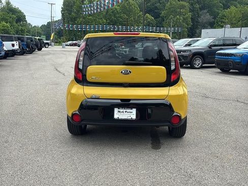 Used 2016 Kia Soul + FWD image 6