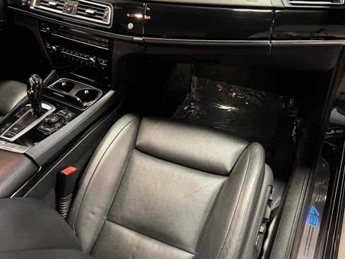 Used 2013 BMW ALPINA B7 image 39