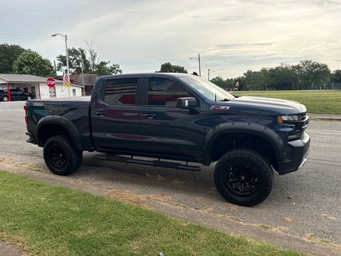 Used 2019 Chevrolet Silverado 1500 LT Trail Boss AWD/4WD image 8