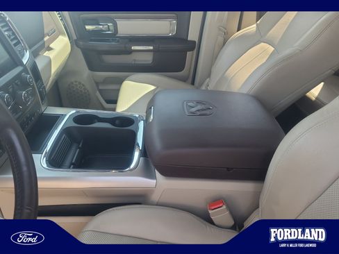 Used 2018 RAM 1500 Laramie w/ Convenience Group AWD/4WD image 15