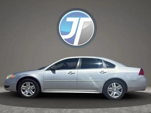 Used 2013 Chevrolet Impala LT w/ LT Sunroof Package FWD image 15