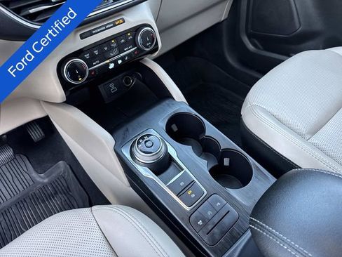 Used 2022 Ford Escape Titanium w/ Class II Trailer Tow Package image 27