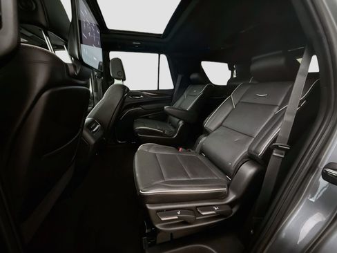 Used 2021 Cadillac Escalade Premium Luxury w/ Driver Assist Tech Package AWD/4WD image 28