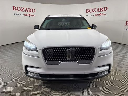Used 2020 Lincoln Aviator Reserve w/ Equipment Group 201A image 2