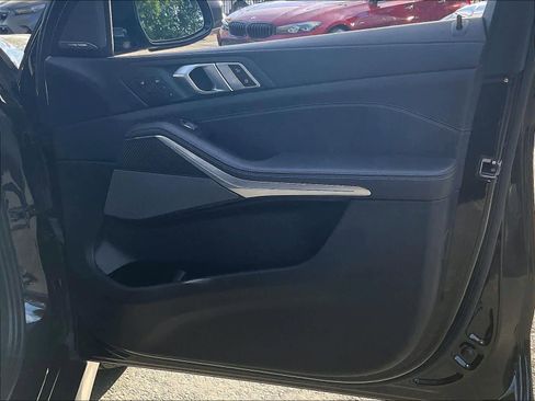 Used 2024 BMW X7 M60i w/ Executive Package image 25