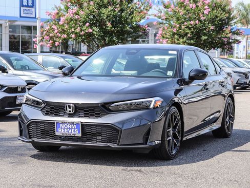 Used 2025 Honda Civic Sport image 3