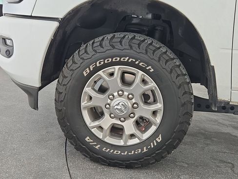 Used 2024 RAM 2500 Laramie image 39