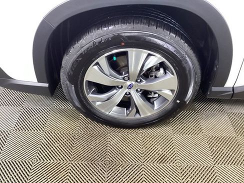 Certified 2023 Subaru Ascent Premium w/ Convenience Package image 9