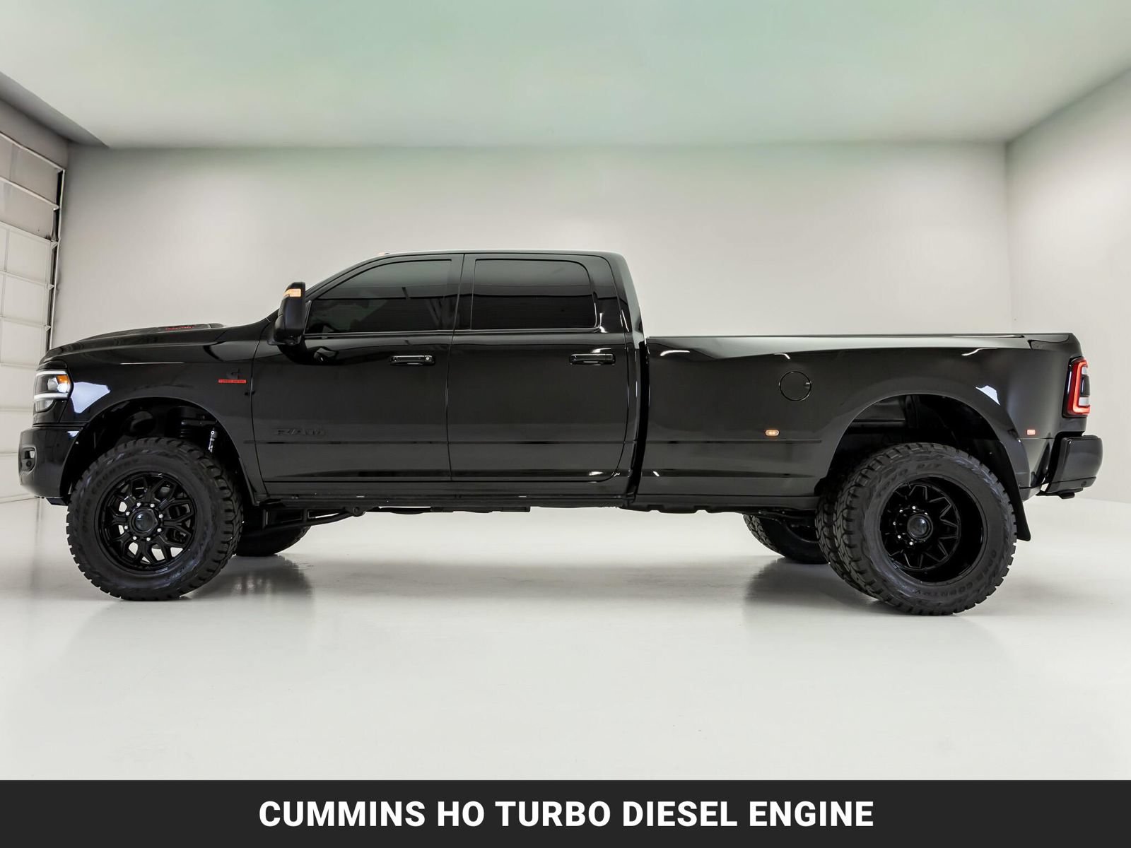 Used 2024 RAM 3500 Laramie w/ Night Edition AWD/4WD image 5
