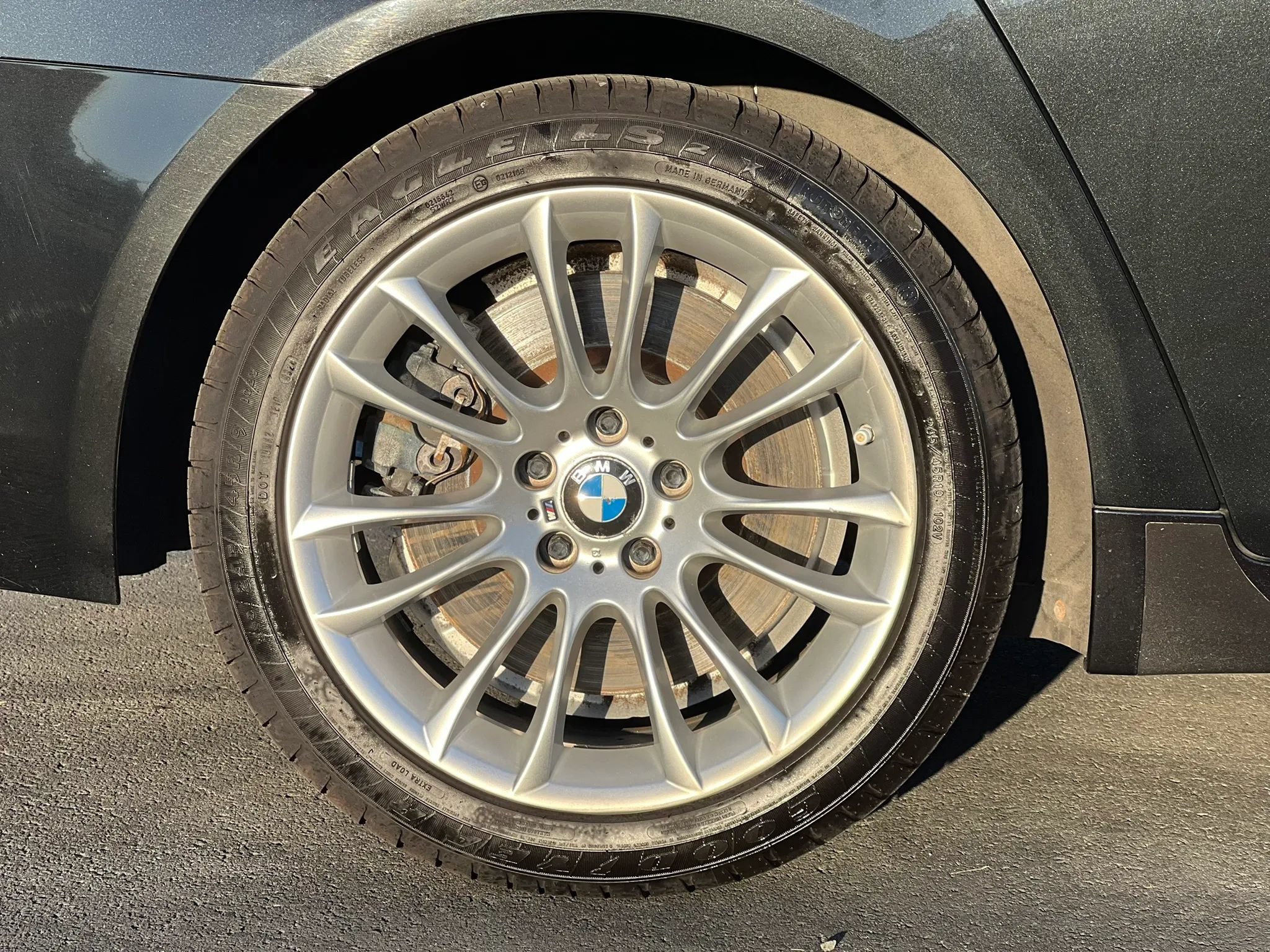 Used 2013 BMW 750Li xDrive w/ Executive Pkg AWD/4WD image 60