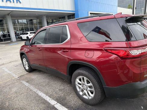 Used 2021 Chevrolet Traverse LT FWD image 4
