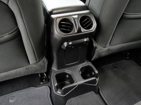 Used 2020 Jeep Wrangler Unlimited Sport w/ Technology Group AWD/4WD image 19