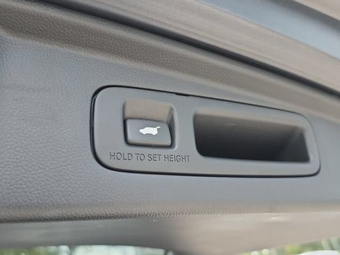 Used 2023 Honda CR-V EX-L image 11