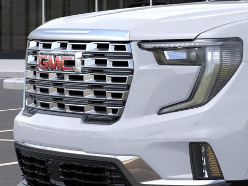 New 2026 GMC Acadia Denali w/ Super Cruise Package FWD image 13