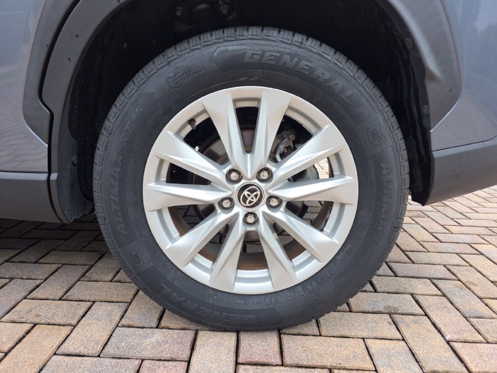 Certified 2022 Toyota Corolla Cross LE FWD image 20
