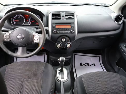 Used 2014 Nissan Versa SV w/ Convenience Package FWD image 11