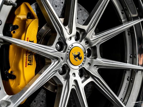 Used 2014 Ferrari F12 Berlinetta RWD image 39
