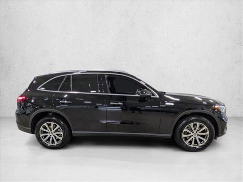 Used 2026 Mercedes-Benz GLC 300 image 4