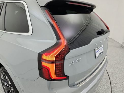 New 2026 Volvo XC90 B6 Plus w/ Protection Package Premier image 23