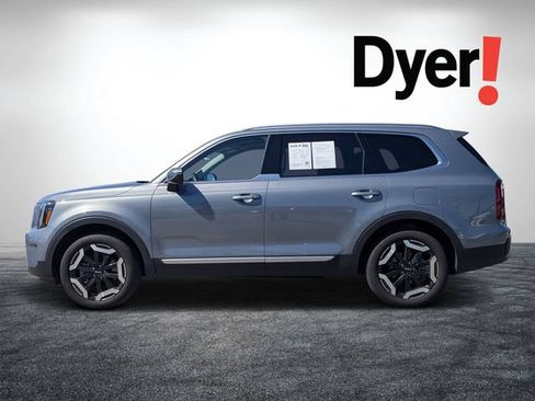 Certified 2025 Kia Telluride S FWD image 7