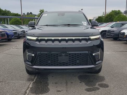 New 2026 Jeep Grand Wagoneer Limited AWD/4WD image 2