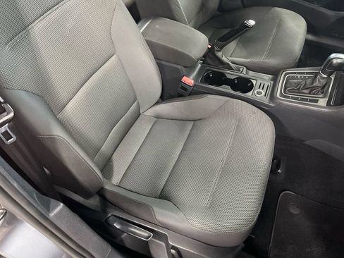 Used 2016 Volkswagen Golf S FWD image 44