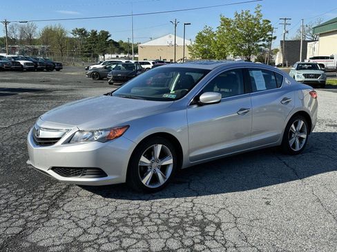 Used 2015 Acura ILX FWD image 4